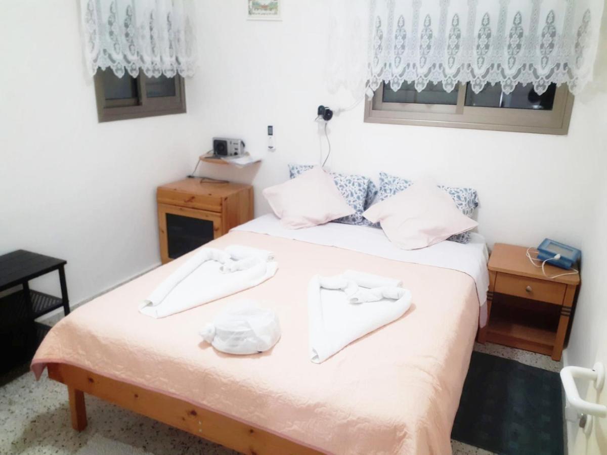 Carmela House Appartement Arad Buitenkant foto